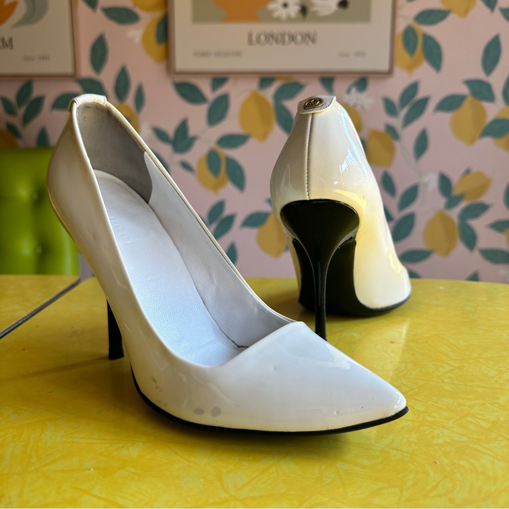 Authentic Gucci White Patent Leather Stiletto Pumps, size 6.5